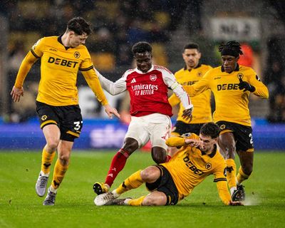 Saka rejects talk of Arsenal wilting but scars of title near-misses run deep