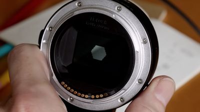 What the bokeh?!? This hacker created programmable bokeh using an old phone screen and mount adapter on a mirrorless camera