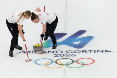 GB women out of curling medal contention after stunning USA win