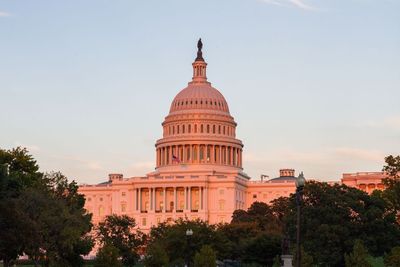 U.S. Congress to End Emergency Tax Bill Over $6,000 Senior Deduction and Tip, Overtime Tax Breaks in D.C.