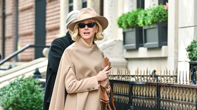 Naomi Watts has convinced me that UGG boots can look surprisingly sophisticated when styled like this