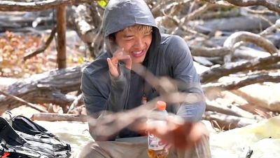 JasonTheWeen drinks urine during his survival island challenge