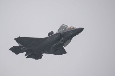 US and Chinese jets briefly face off over Korean peninsula - reports