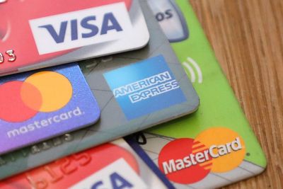 Less than half of account providers ‘let customers set contactless card limits’