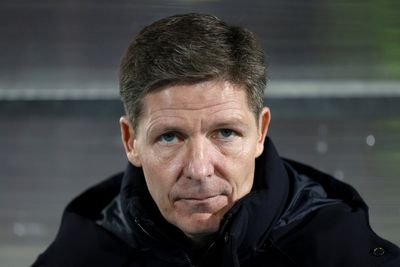 Oliver Glasner unconvinced over Crystal Palace future as walls appear to close in