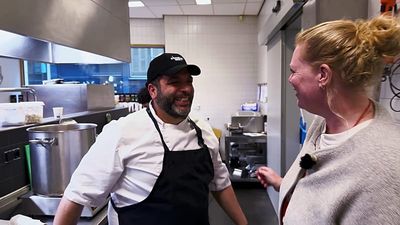 'A Beautiful Mess' makes a new start in Europe easier for refugees