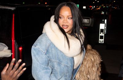 Rihanna getting to grips with 'postpartum hair era'
