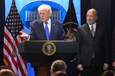 Trump announces new 10% ‘global tariff’ after Supreme Court strikes down levies