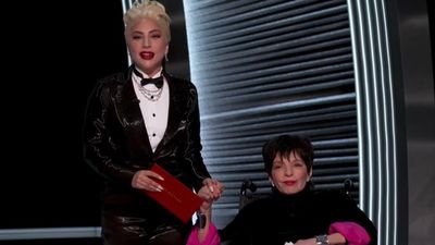 Turns Out Liza Minnelli And Lady Gaga's Viral Oscars Moment Allegedly Has An Upsetting Backstory