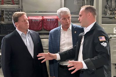 US military airlifts small reactor as Trump pushes to quickly deploy nuclear power