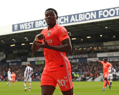 Aston Villa 1-1 Leeds, Chelsea 1-1 Burnley, EFL and more: Saturday football clockwatch – as it happened