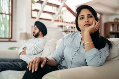 The “Walkaway Wife” Syndrome: 7 Signs She’s Already Gone