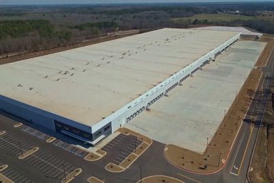 Aerial video shows new $128.6m ICE warehouse in Georgia amid billion-dollar expansion