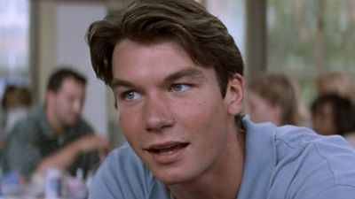 Scream 2's Jerry O'Connell Had A Funny Explanation For That Cringey Musical Number