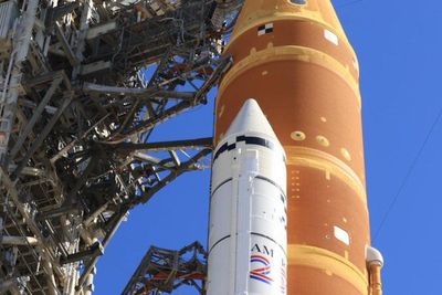 NASA moon rocket hit by new problem, putting March launch with astronauts in jeopardy