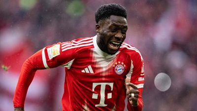 Canada’s World Cup Hopes Rocked After Alphonso Davies Injury Scare