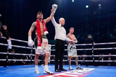 Leigh Wood outpoints Josh Warrington to settle grudge rematch in Nottingham