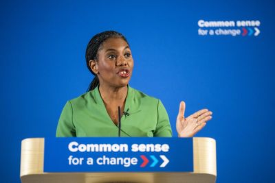 Kemi Badenoch pledges to cut interest paid on student loans
