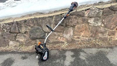 I tested this electric snow shovel, and now I know why it's sold out everywhere