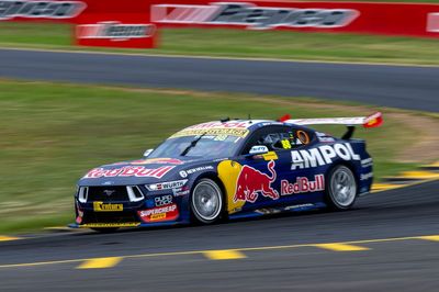 Supercars Sydney: Feeney wins Race 3, late drama for Allen