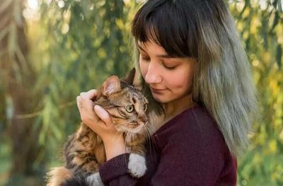 From Loneliness to Loyalty: How Pets Change Human Mental Health