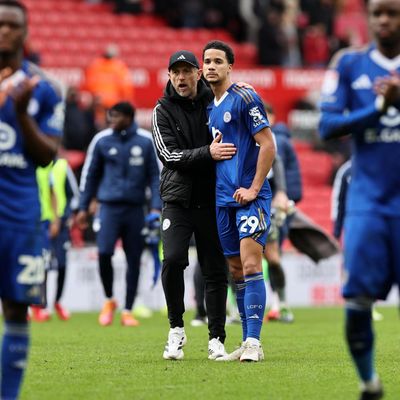 ‘You need to be a team’: Rowett urges unity as depleted Leicester show fight