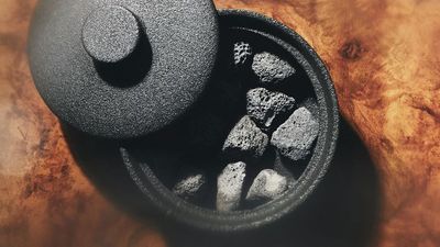 So How Do You Actually Use Lava Stone Diffusers? Here's What You Should Know About This Fragrance Format Before Using It to Scent Your Space