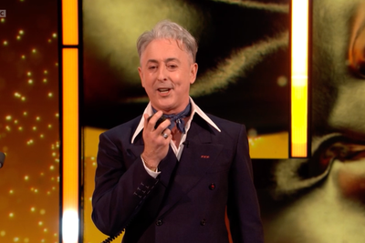 Baftas ‘heckling’: What really happened during Alan Cumming’s monologue?