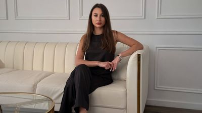 Cross-Border Compatibility of Notarial Acts in the Digital Environment: Shaping a Global Model for the Recognition of Digital Inheritance A Scholarly Analytical Overview of the Research of Vladyslava Trach