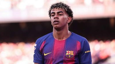 Lamine Yamal’s Substitution Anger Draws Puzzled Response From Hansi Flick