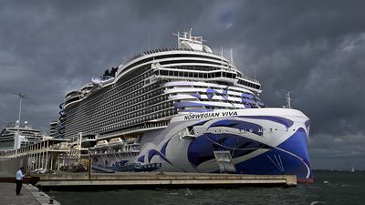 Renowned cruise dumps ‘NEW IDIOTIC RULE’ on its customers, gets asked if they know the meaning of ‘vacation’