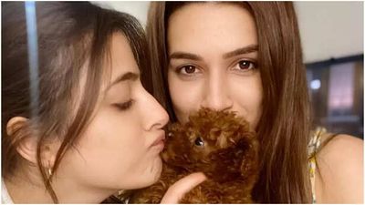 Here’s Why One Of Kriti Sanon’s Dog Is Named After A Famous ‘F.R.I.E.N.D.S’ Character