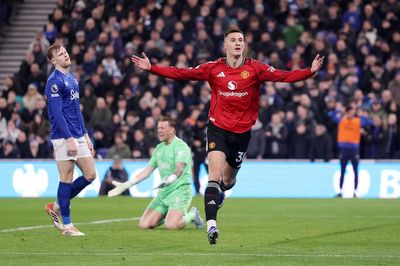 Everton vs Manchester United LIVE: Premier League result, latest updates and fan reaction