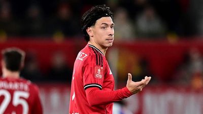 Why Lisandro Martinez Isn’t Playing for Man Utd vs. Everton