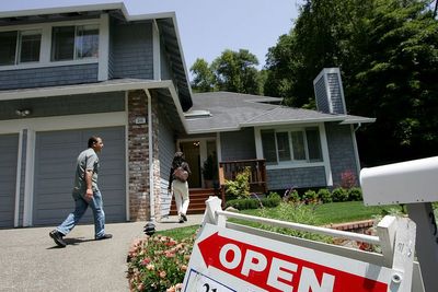 I’m a real estate agent – here’s how I budget with inconsistent income