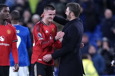 Michael Carrick hails attitude of Manchester United match-winner Benjamin Sesko