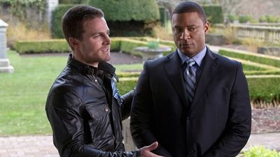 The Raunchy Joke Arrow Alum David Ramsey Used To Break Stephen Amell Early On: ‘We Never Stopped Laughing’