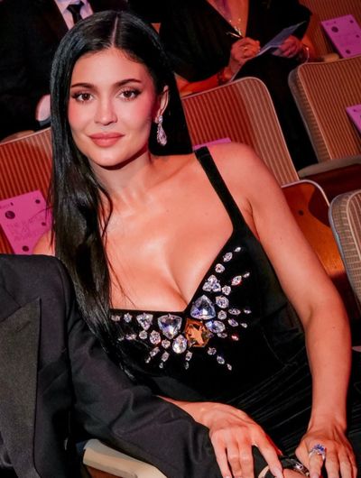 Kylie Jenner Brings Vintage Fashion Back to the Spotlight in Mugler's 1999 Crystal Velvet at the BAFTAs 2026