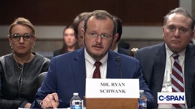 Whistleblower Ryan Schwank Exposes New ICE Policy Authorising Agents to Enter Homes Without Warrants