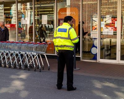 Criminals ‘systematically’ targeting UK shops, costing £400m last year, say retailers