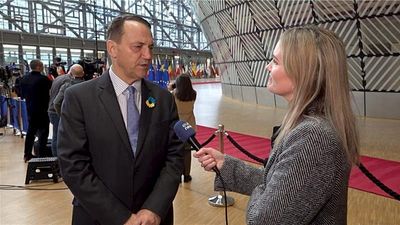 Poland’s FM Sikorski criticises Hungary’s Ukraine veto as 'escalation' that 'favours Putin'