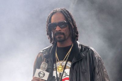 Snoop Dogg asks Swansea fans to welcome him with traditional American greeting
