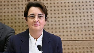 Louvre chief Laurence des Cars resigns as fallout from French security failures continues