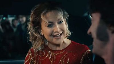 I Thought It Was The Back Cutout That Made Kate Hudson’s BAFTAs Dress So Special. Then, I Saw The Train