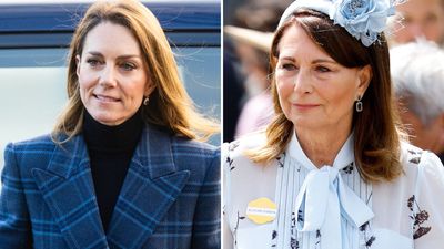 Kate Middleton 'called' mum Carole to give 'extra support' to George, Charlotte and Louis after Queen's death