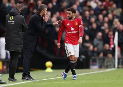 Manchester United 'eye Bruno Fernandes replacement' amid contract uncertainty