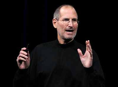 Former Apple exec had lunch with his boss Steve Jobs for 15 years—he says the late founder’s ‘insatiable curiosity’ taught him to never coast on his expertise