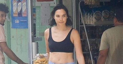 Gal Gadot’s Fans Back Actress After Harsh Criticism Of Her Appearance In New Photos