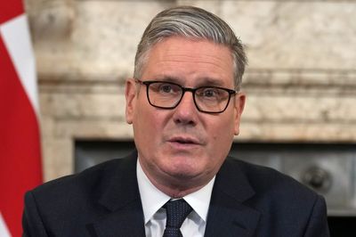 Sir Keir dodges calls to release flight logs related to Epstein