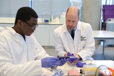 William told he is ‘doing a great job’ handling mouse sample during lab visit